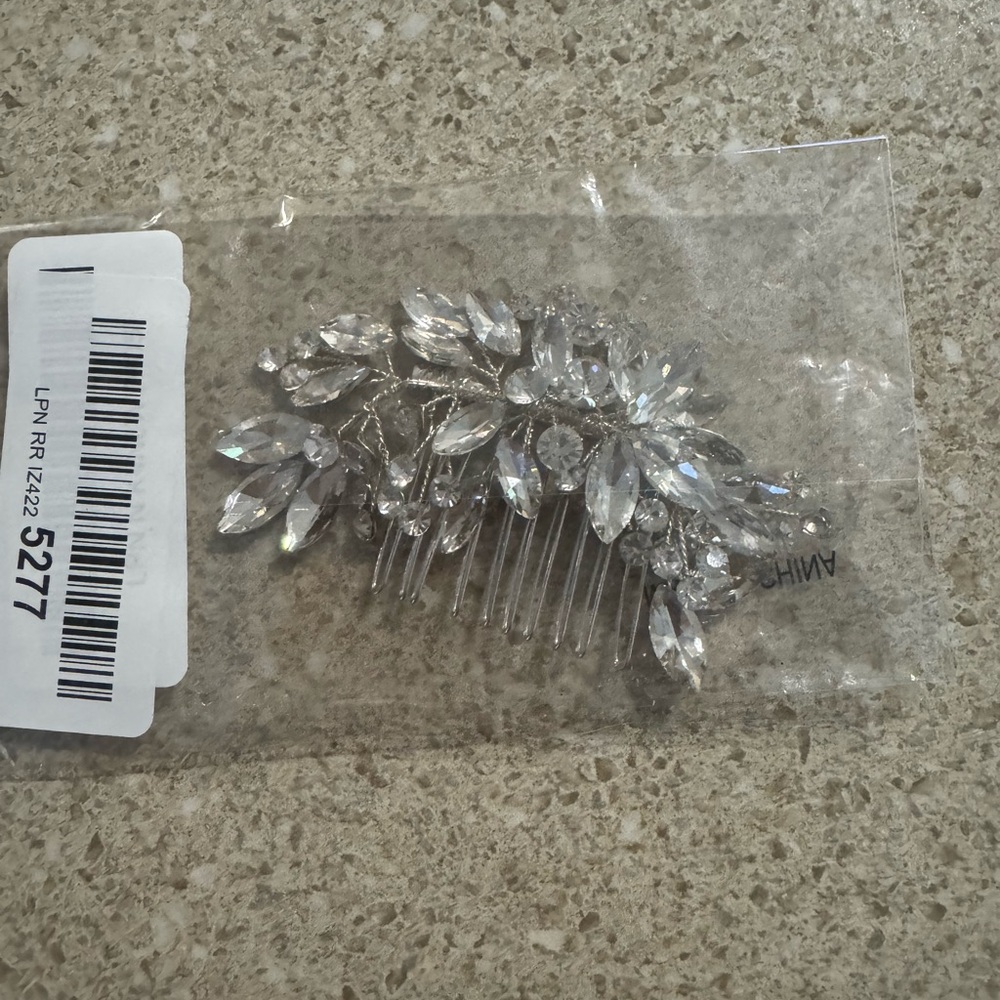 Elegant Silver Hair Comb
